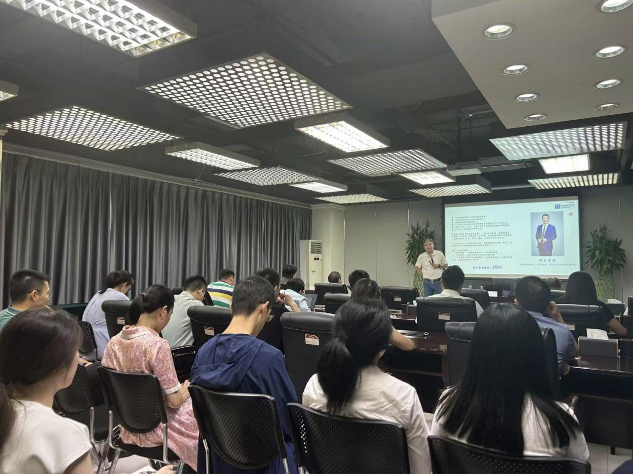  以专业赋能，锻造干部人才队伍